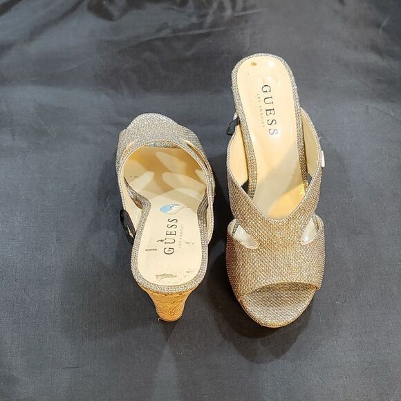 GUESS WGHASSLW-R WEDGE GLITTER OPEN TOE SANDAL - Picture 9 of 16